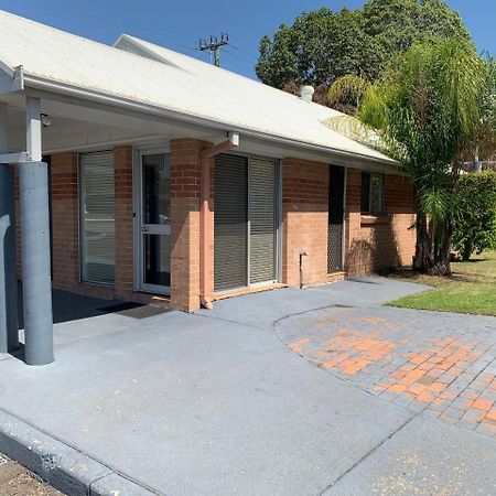 The Oaks Hotel Motel Albion Park Экстерьер фото